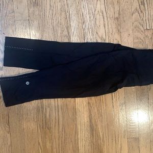 Lululemon crop leggings with pocket